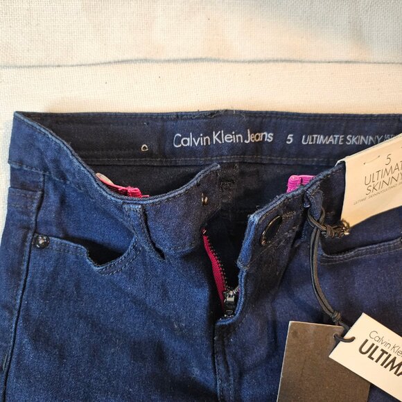 Calvin Klein Girl's Ultimate Skinny Jeans - Size 5 - Picture 3 of 6